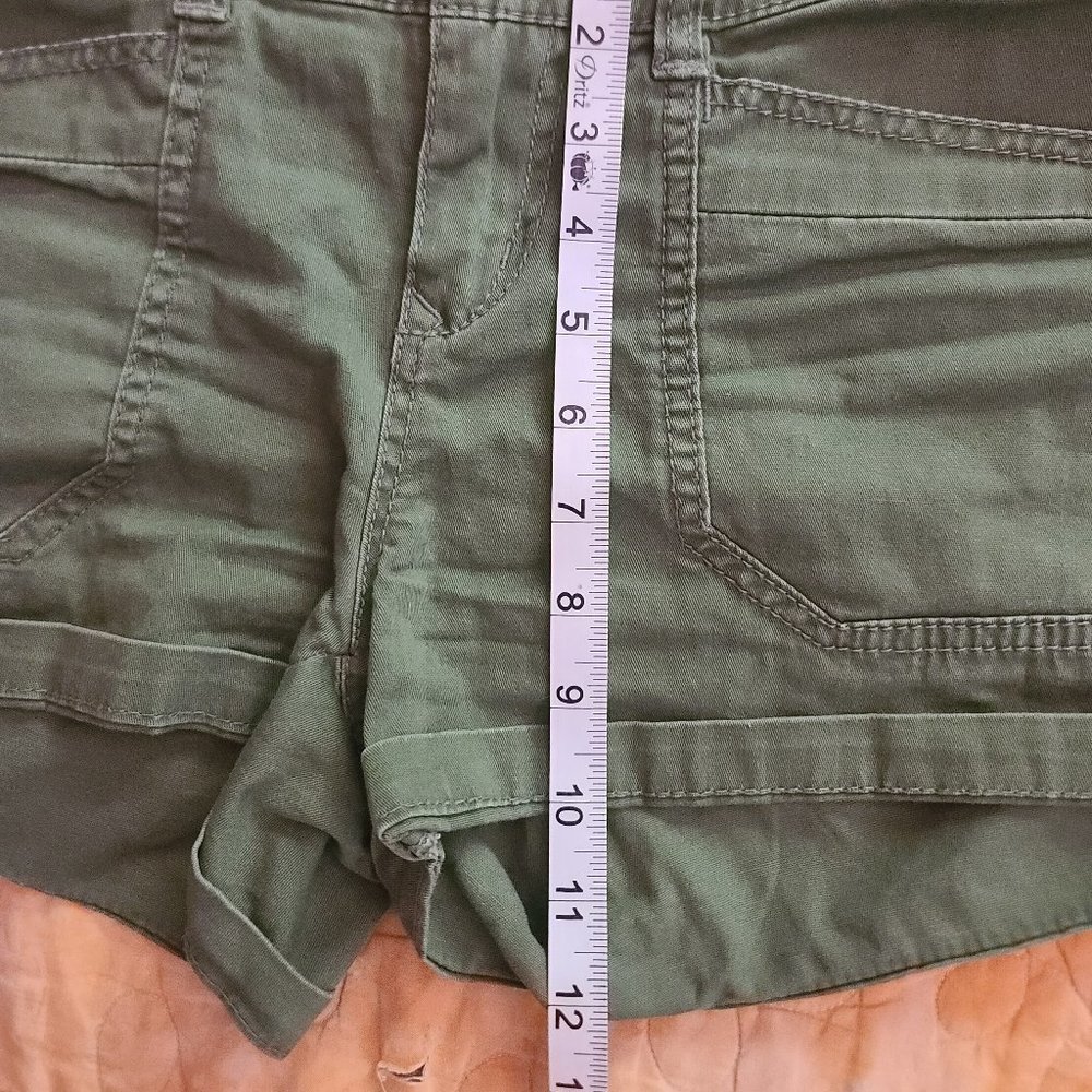 Vintage UNIONBAY Green Khaki Button Pocket Shorts - Picture 10 of 11